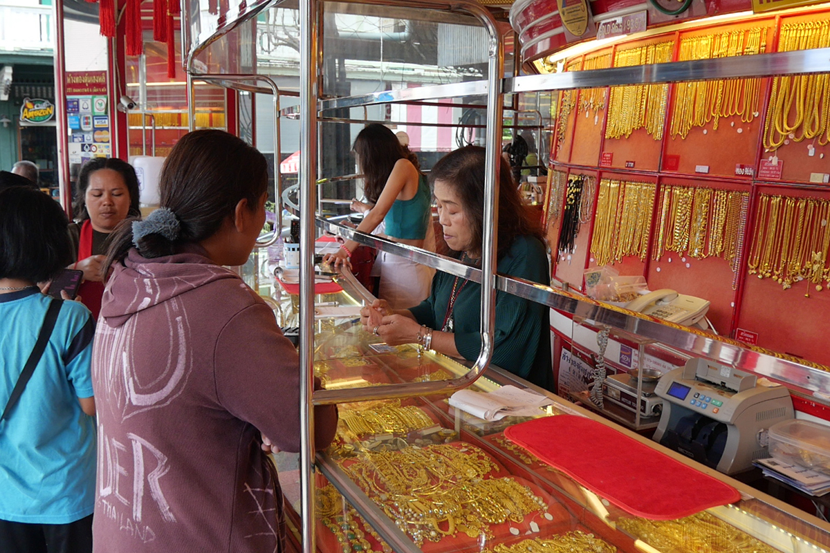 จับเทรนด์ปี 68 “ทอง” ขาขึ้น ลุ้นแตะ 3,000 เหรียญ ทะลุบาทละ 50,000