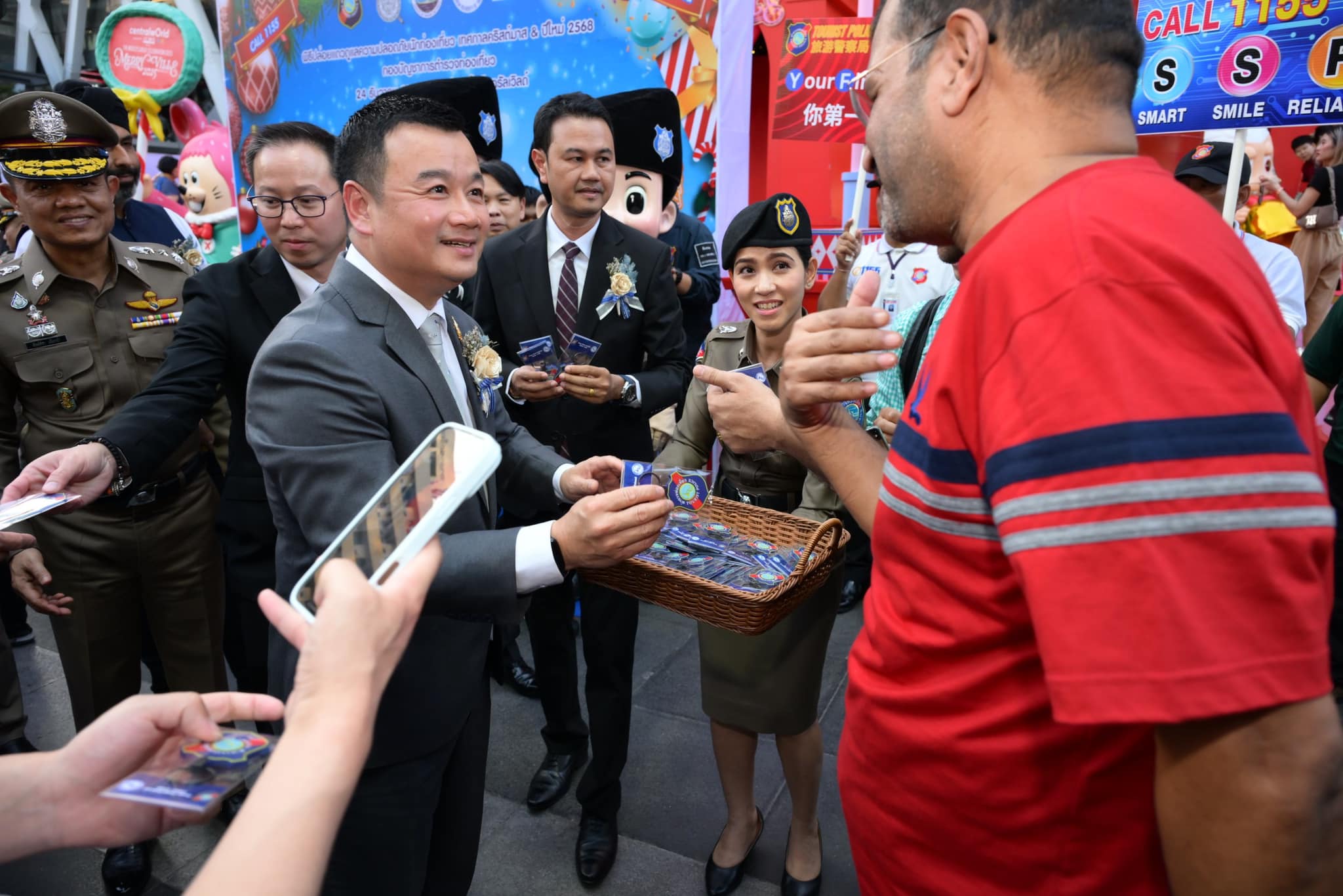 สรวงศ์ เปิดตัวแอปฯ-รถโมบายตำรวจท่องเที่ยว เสริมความปลอดภัยช่วงเทศกาล