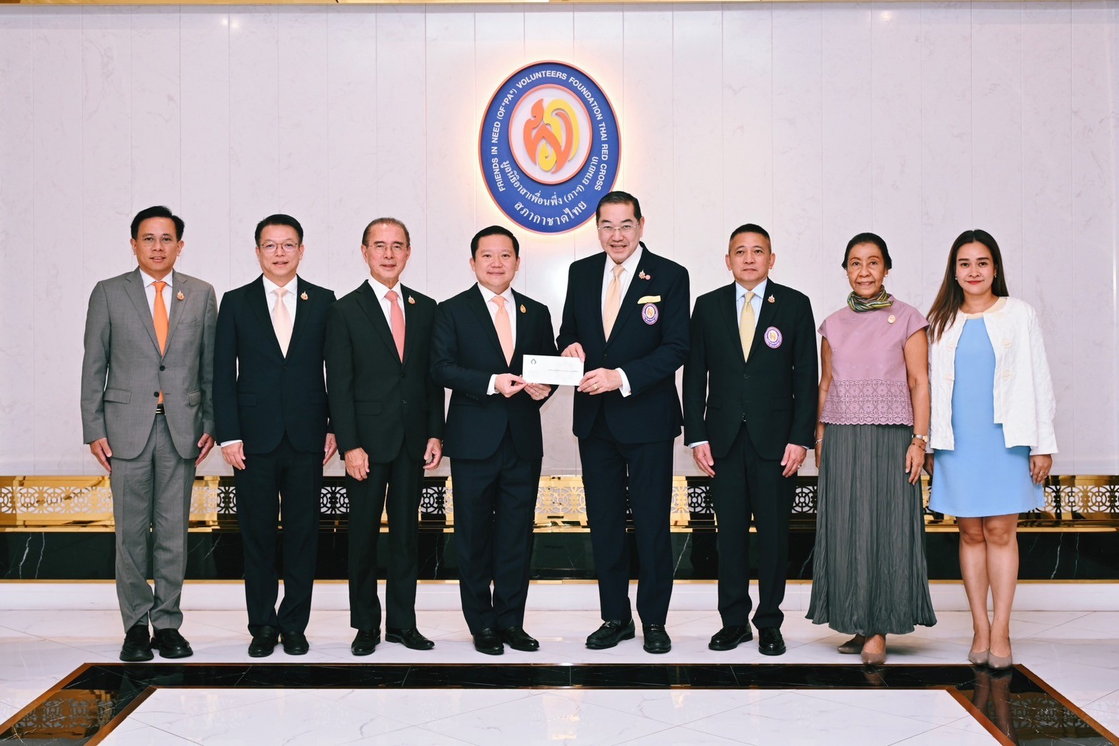 ไทยเบฟ มอบเงินสนับสนุนมูลนิธิอาสาเพื่อนพึ่ง (ภาฯ) ยามยาก สภากาชาดไทย