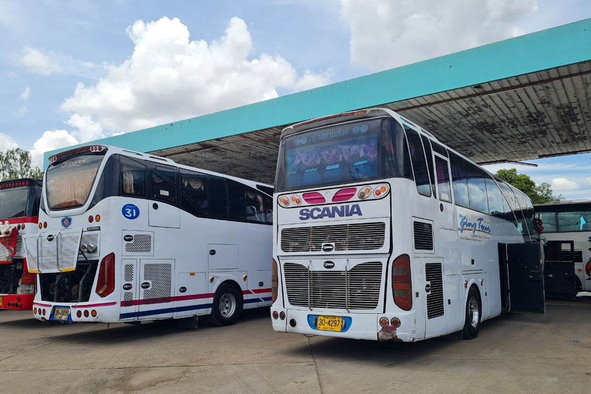 คุมเข้ม ‘รถบัสเช่าเหมา’ เกิน 21 ที่นั่งต้องมี ‘คนประจำรถ’