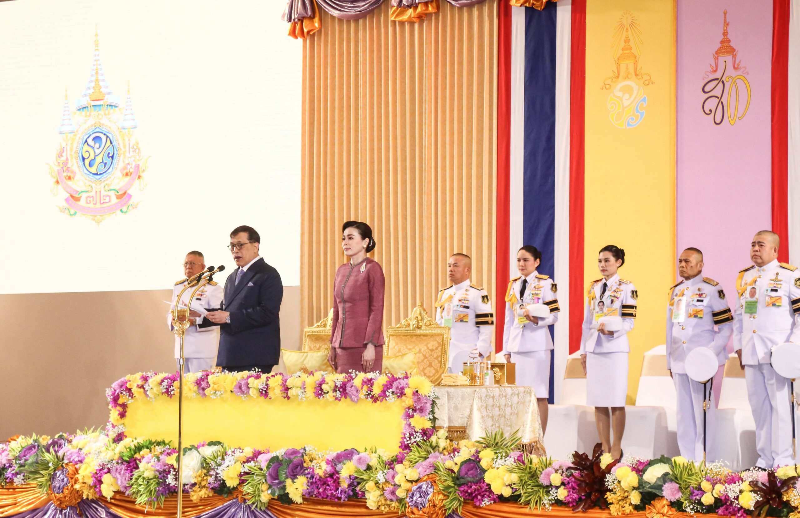 ในหลวง พระราชินี ทรงเปิดการประชุม วิทยาศาสตร์นานาชาติ เจ้าฟ้าจุฬาภรณ์ ครั้งที่ 9