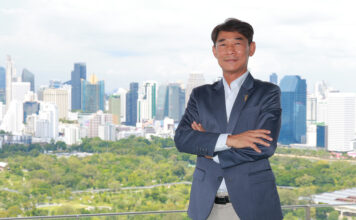 สุนทร สถาพร