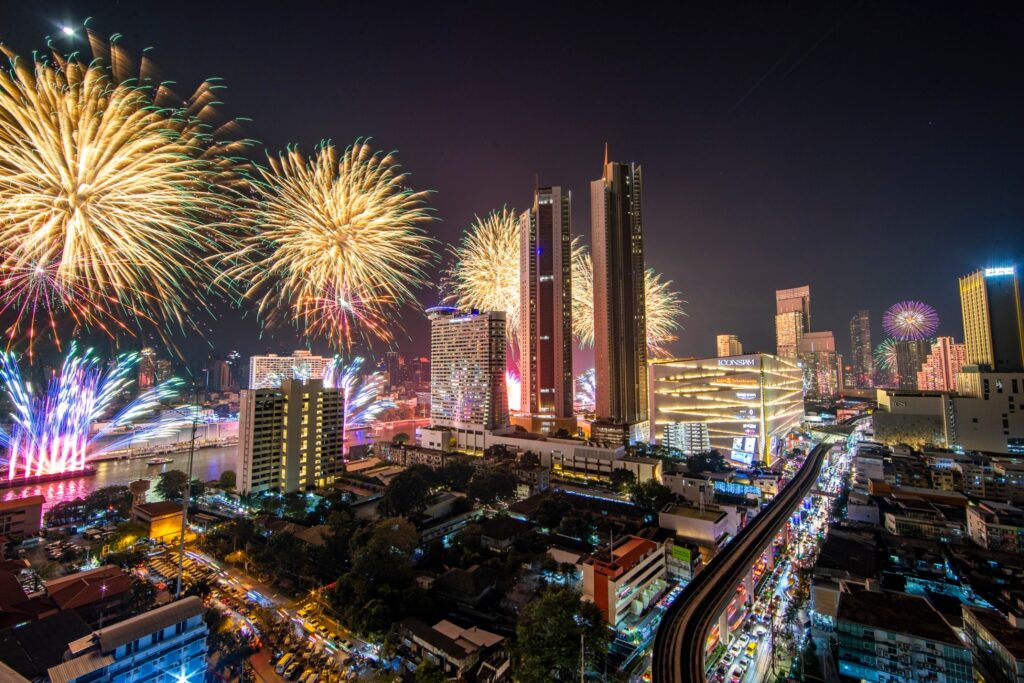 เคานต์ดาวน์ 2568 ไอคอนสยาม