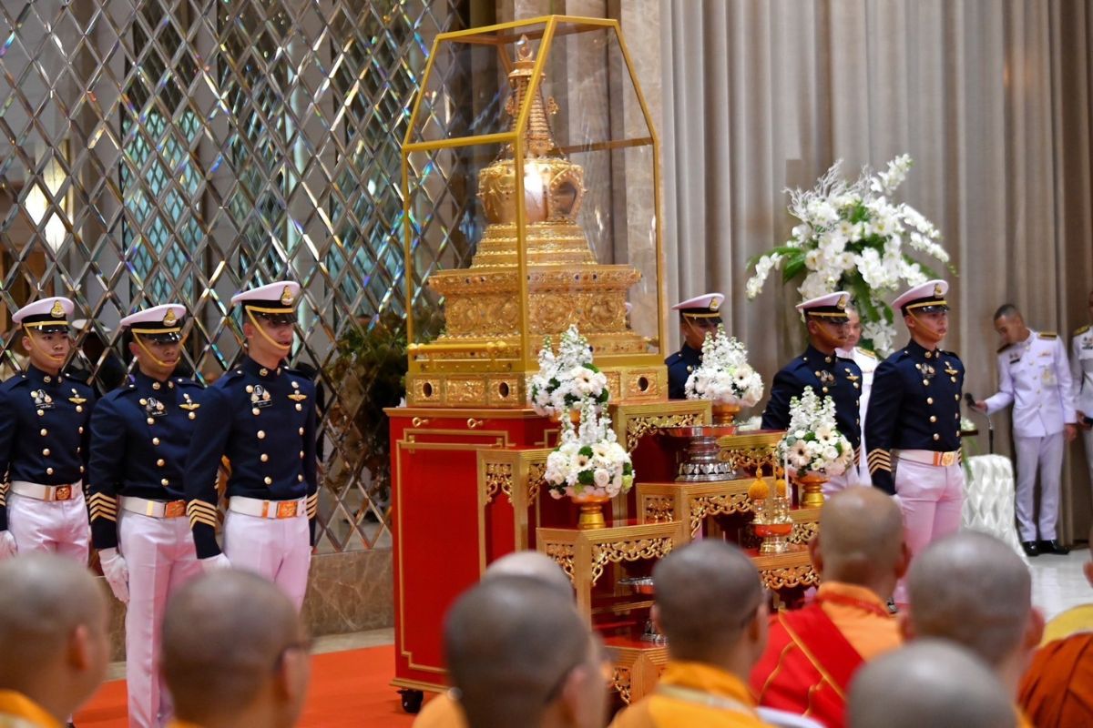 พระเขี้ยวแก้วจากจีน ถึงไทยแล้ว อัญเชิญประดิษฐานที่ท้องสนามหลวง