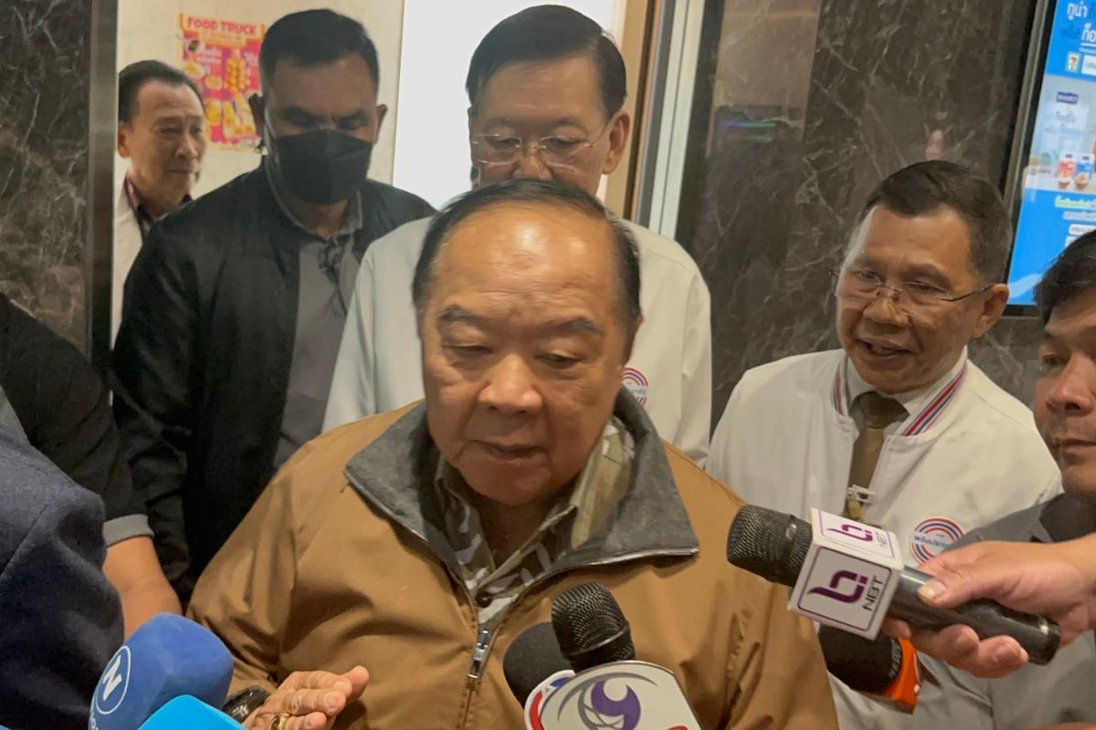 บิ๊กป้อม อวยพรปีใหม่ลูกพรรค ขอบคุณที่ร่วมยืนเคียงข้างกัน
