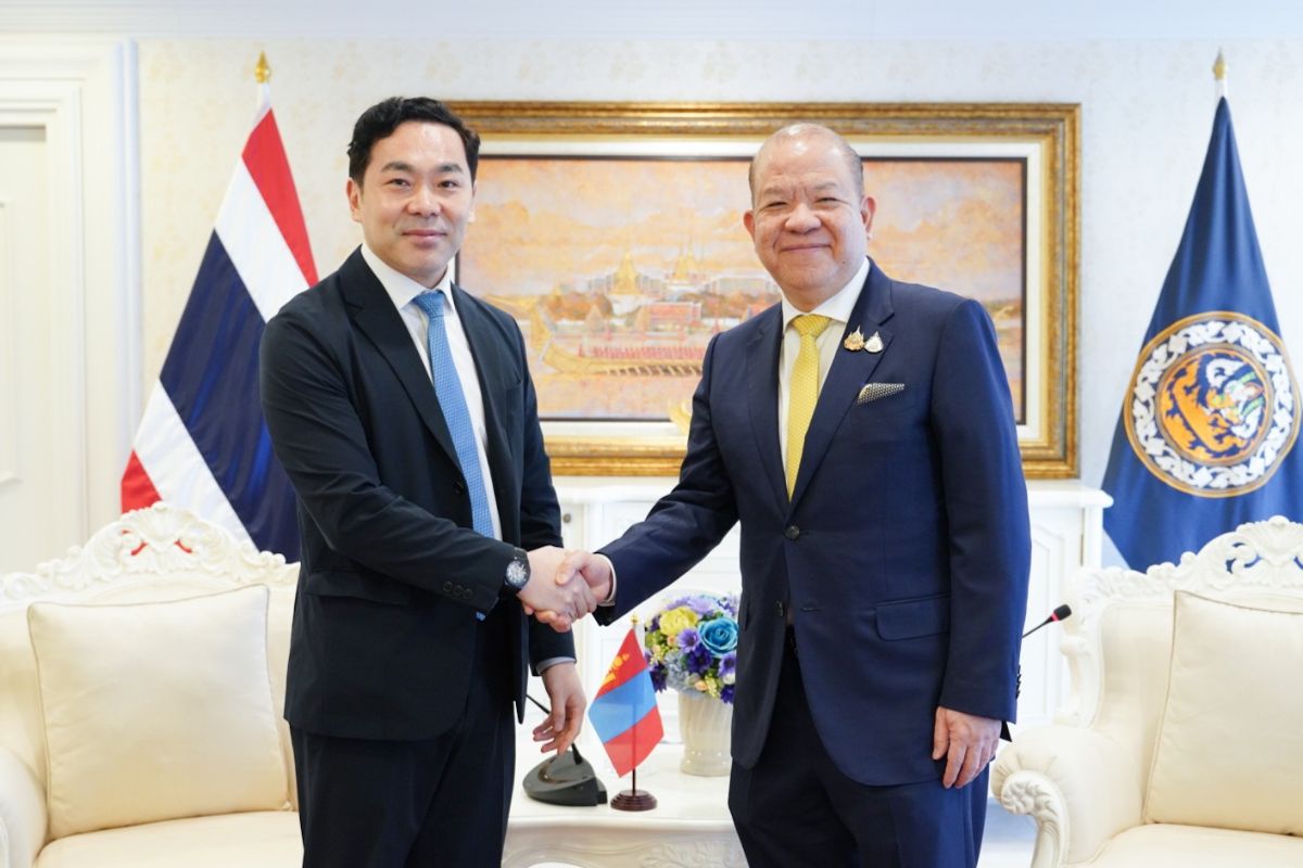 พิชัย เจรจาทูตมองโกเลีย เล็งเปิดตลาดดันการค้าทะลุ 100 ล้านดอลลาร์ในปี’70