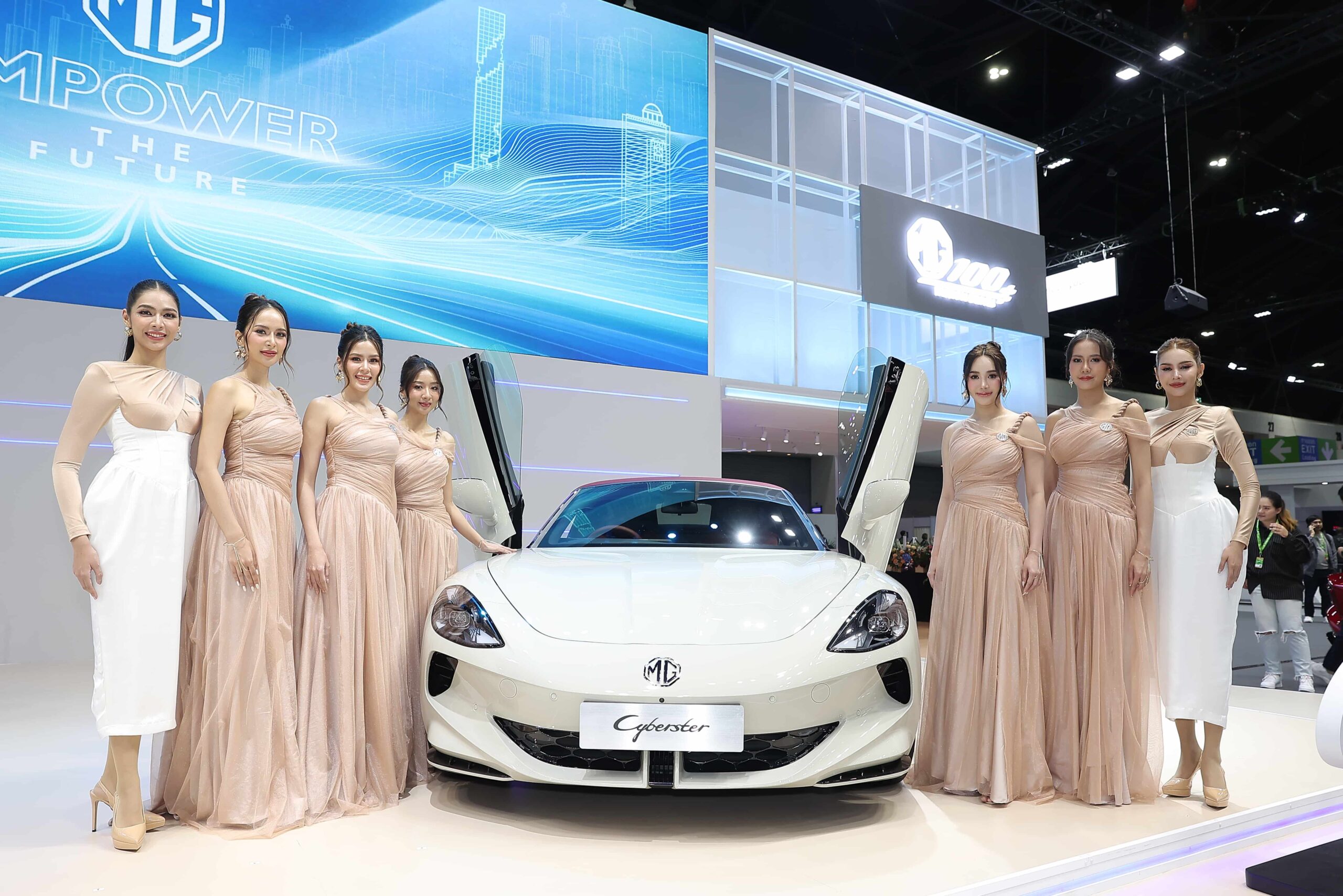 MG อวดโฉม IM6 จัดเต็มแคมเปญ 0% ยาว 5 ปี ช่วยผ่อน 5 พันบาท 20 เดือน