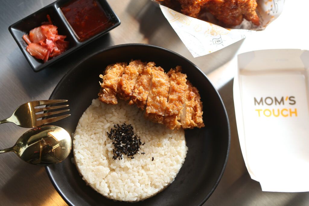 Mom’s Touch ทองหล่อ