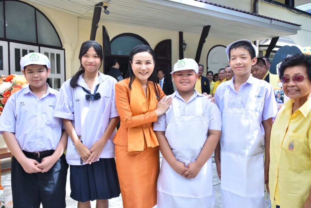ศ.ดร.นฤมล ภิญโญสินวัฒน์