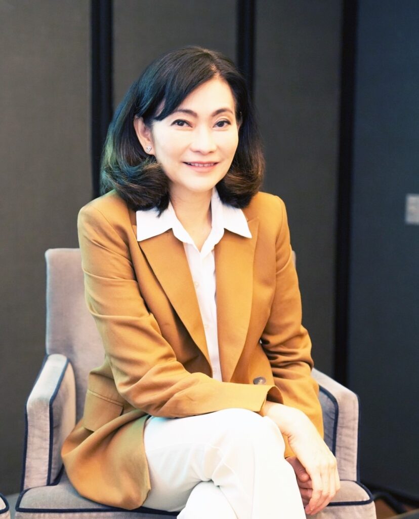 นางชวินดา หาญรัตนกูล