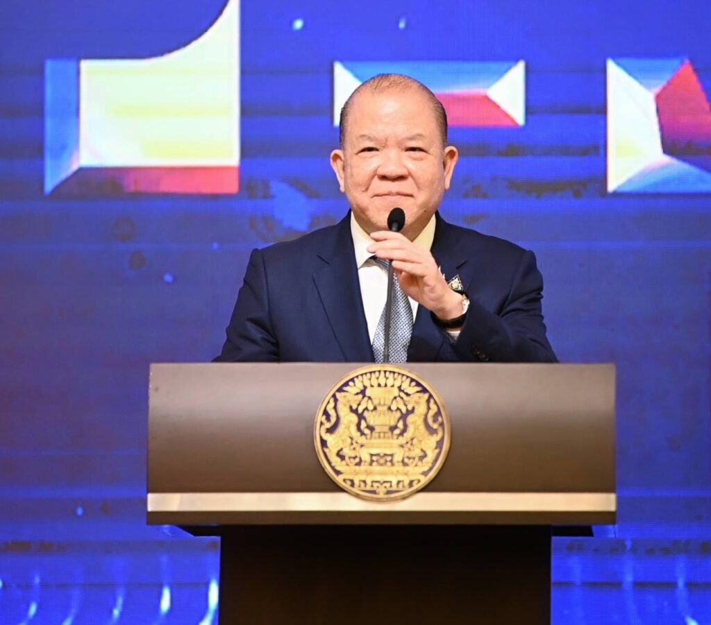 พิชัย นริพทะพันธุ์