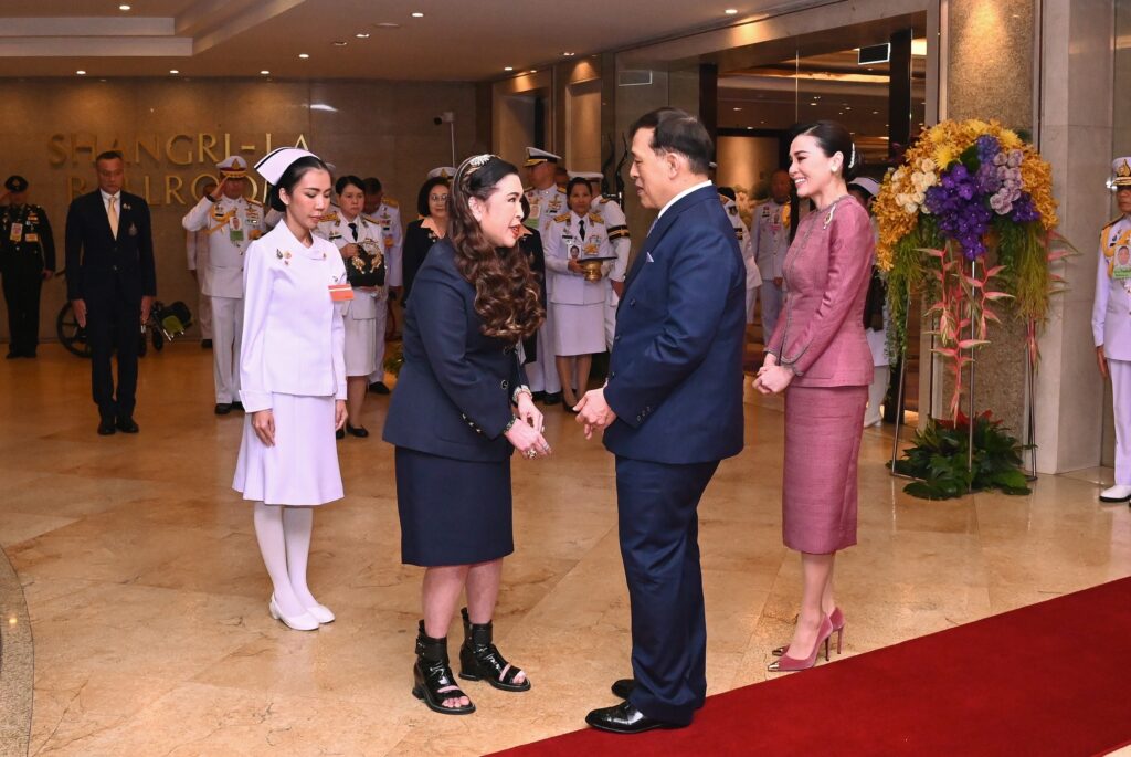 ในหลวง พระราชินี ทรงเปิดการประชุม วิทยาศาสตร์นานาชาติเจ้าฟ้าจุฬาภรณ์ ครั้งที่ 9
