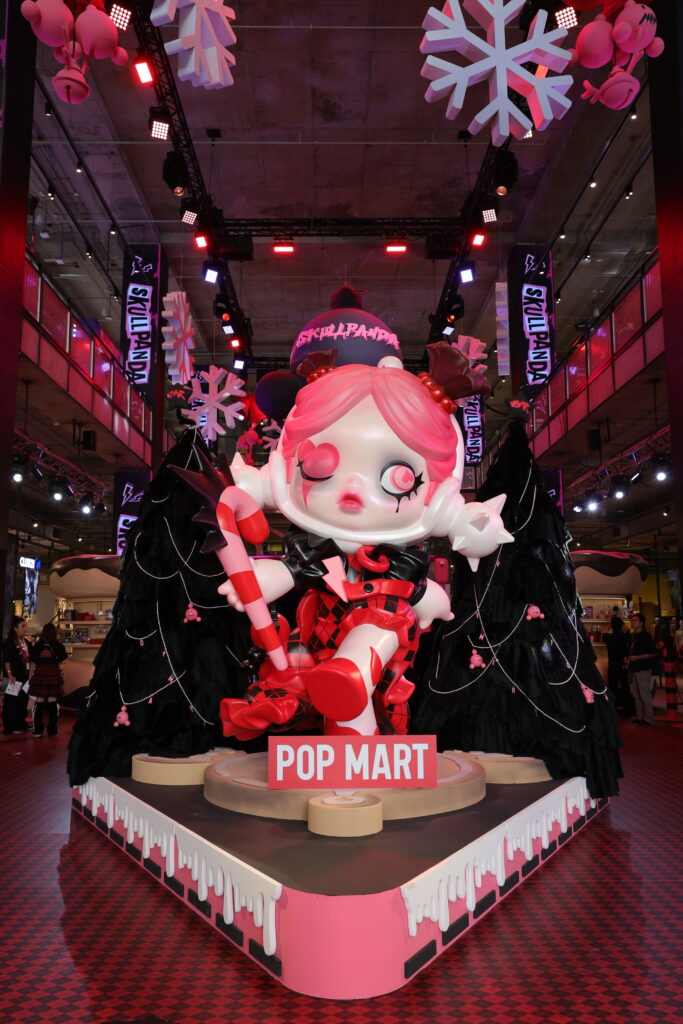 POP MART SKULLPANDA-เอ็มสเฟียร์