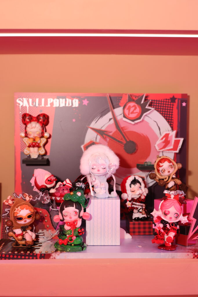 POP MART SKULLPANDA-เอ็มสเฟียร์