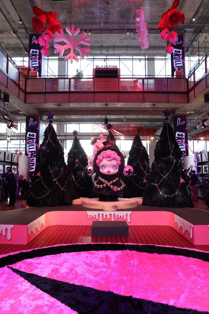 POP MART SKULLPANDA-เอ็มสเฟียร์