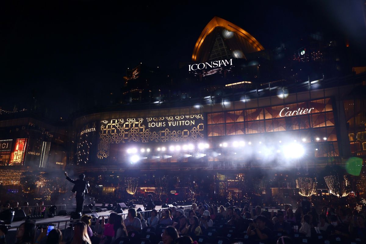 ไอคอนสยาม ขยายเวลาเปิดให้บริการ “Amazing Thailand Countdown 2025”