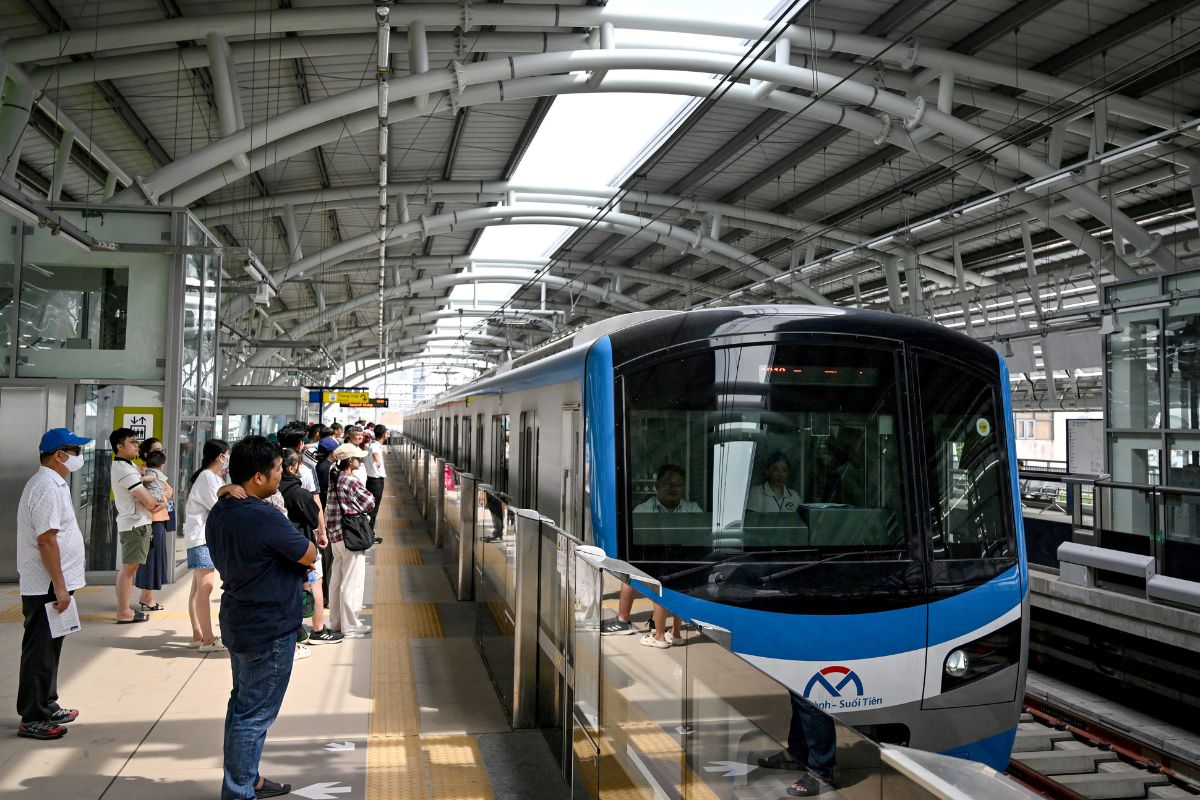 รถไฟฟ้าสายแรกของโฮจิมินห์ เปิดให้บริการแล้ว แม้ช้าไป 6 ปี