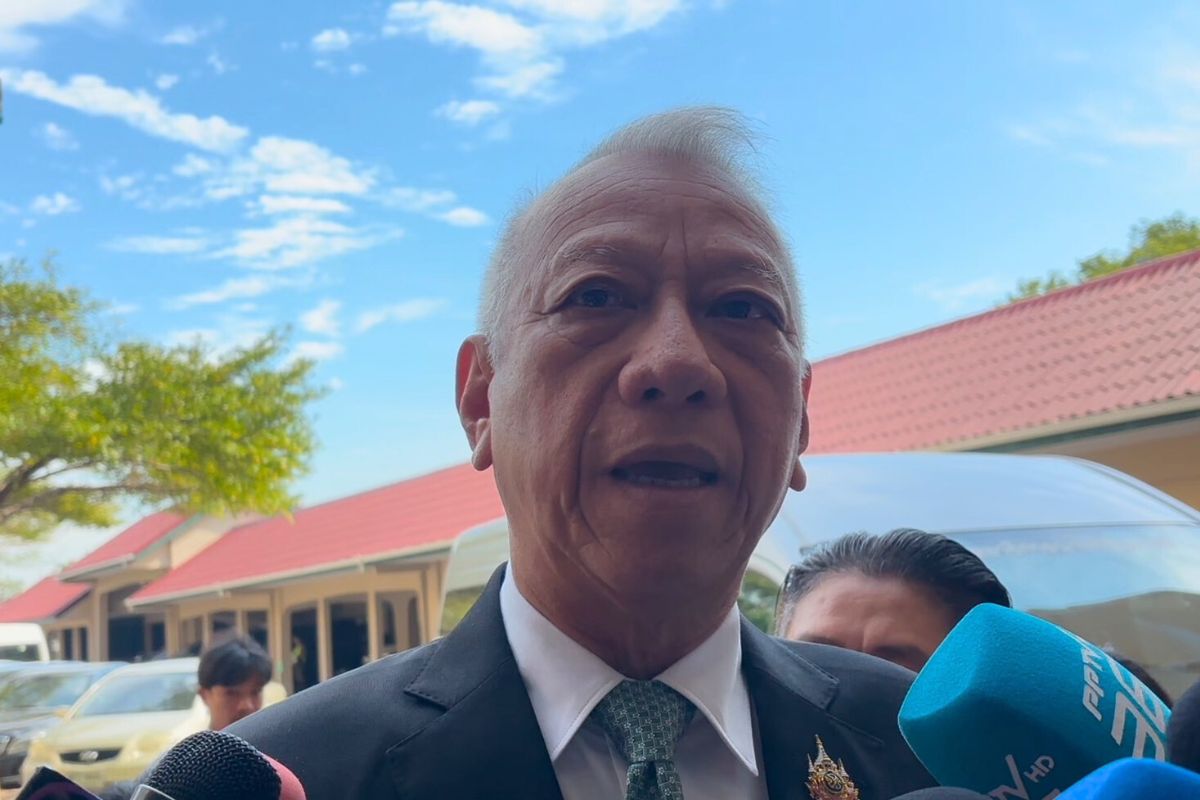 พิพัฒน์ มั่นใจขึ้นค่าแรง 400 จบปีนี้ ชงของขวัญปีใหม่ เข้า ครม.สัปดาห์หน้า