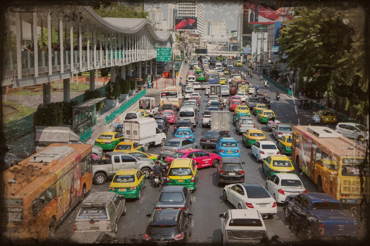5 แยกกรุงเทพฯมหาวิกฤต รถติดสะสม ทำเศรษฐกิจสะดุดกว่า 1 หมื่นล้าน