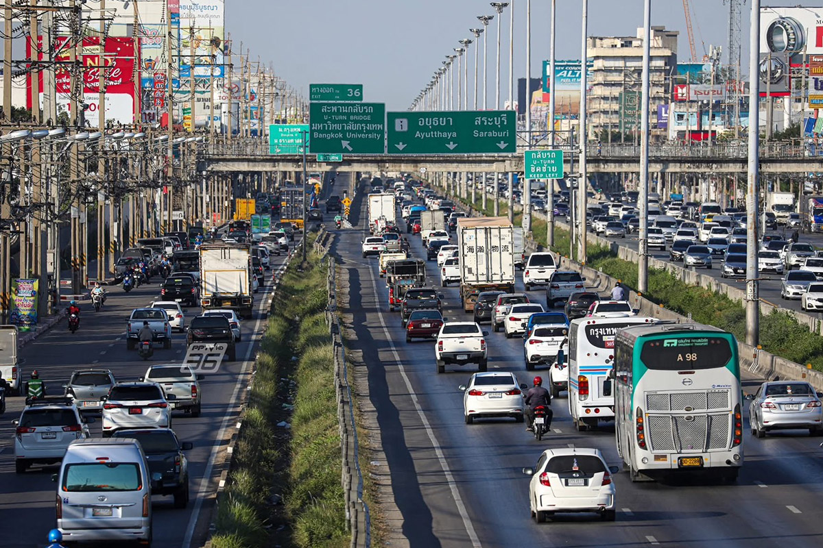 มอเตอร์เวย์ M5 รถติด