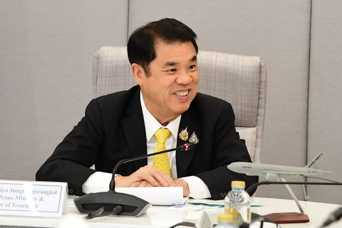 ‘สุริยะ’ แจกปีใหม่ 2568 มอบความสุขการเดินทาง I-SMART