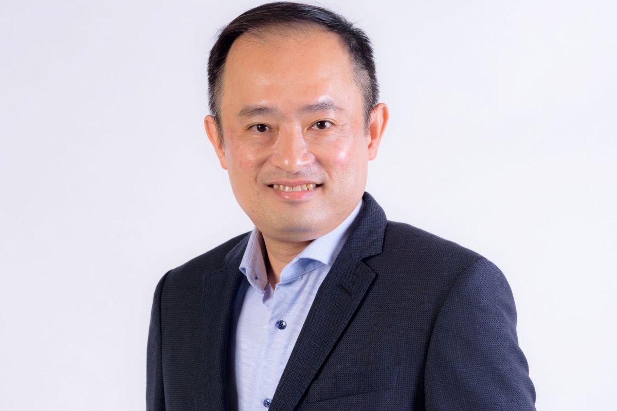 PwC ชี้นักลงทุนปฏิเสธเลือกระหว่าง “พนักงาน- AI” หนุนลงทุนทั้งสอง
