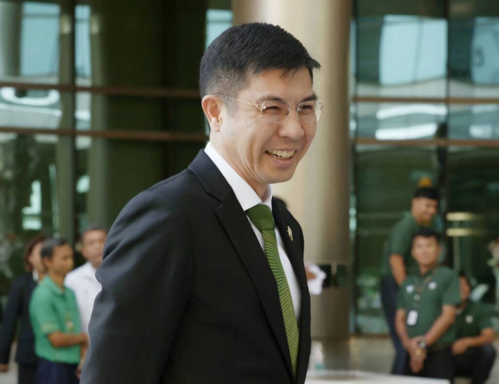 นายฉัตรชัย ศิริไล