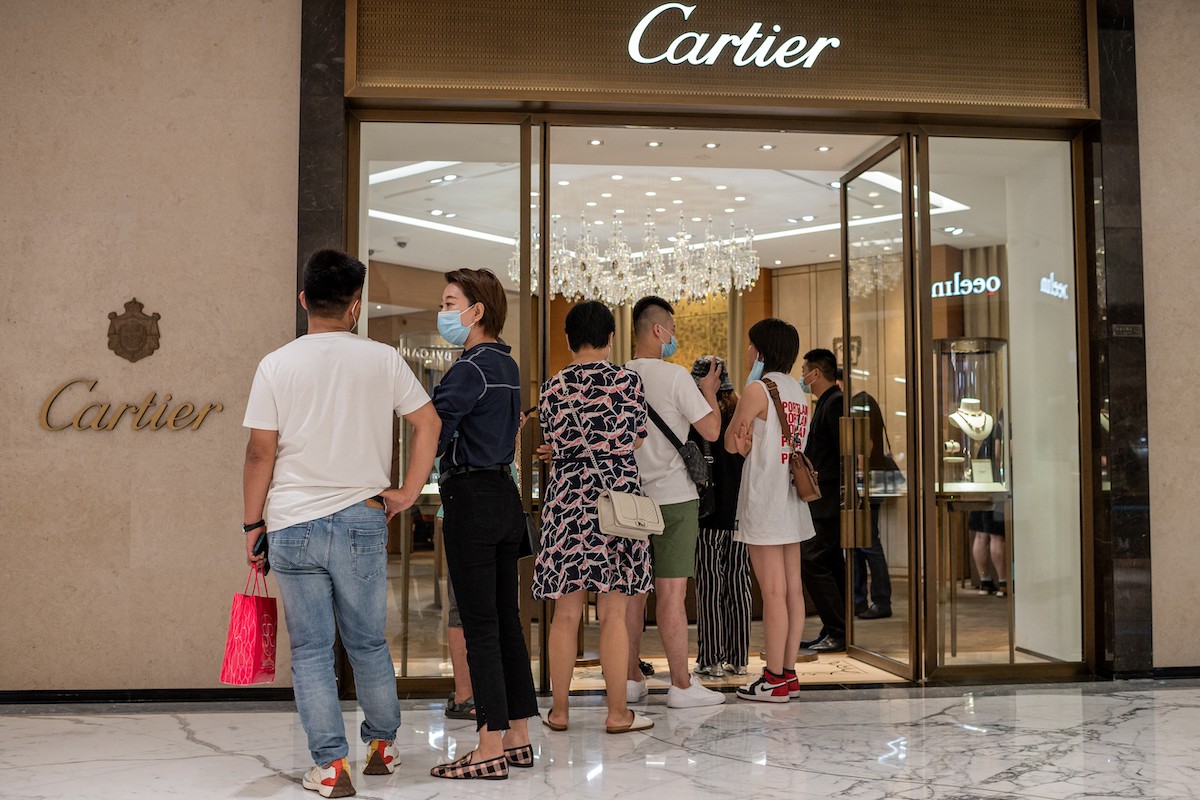 ตลาดสินค้าหรูเริ่มฟื้น บริษัทแม่ Cartier ยอดขายโต 10% ในไตรมาส 4 ปี 2024