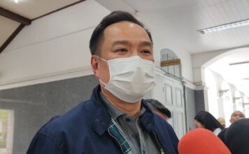 อนุทิน​ ชาญวีรกูล