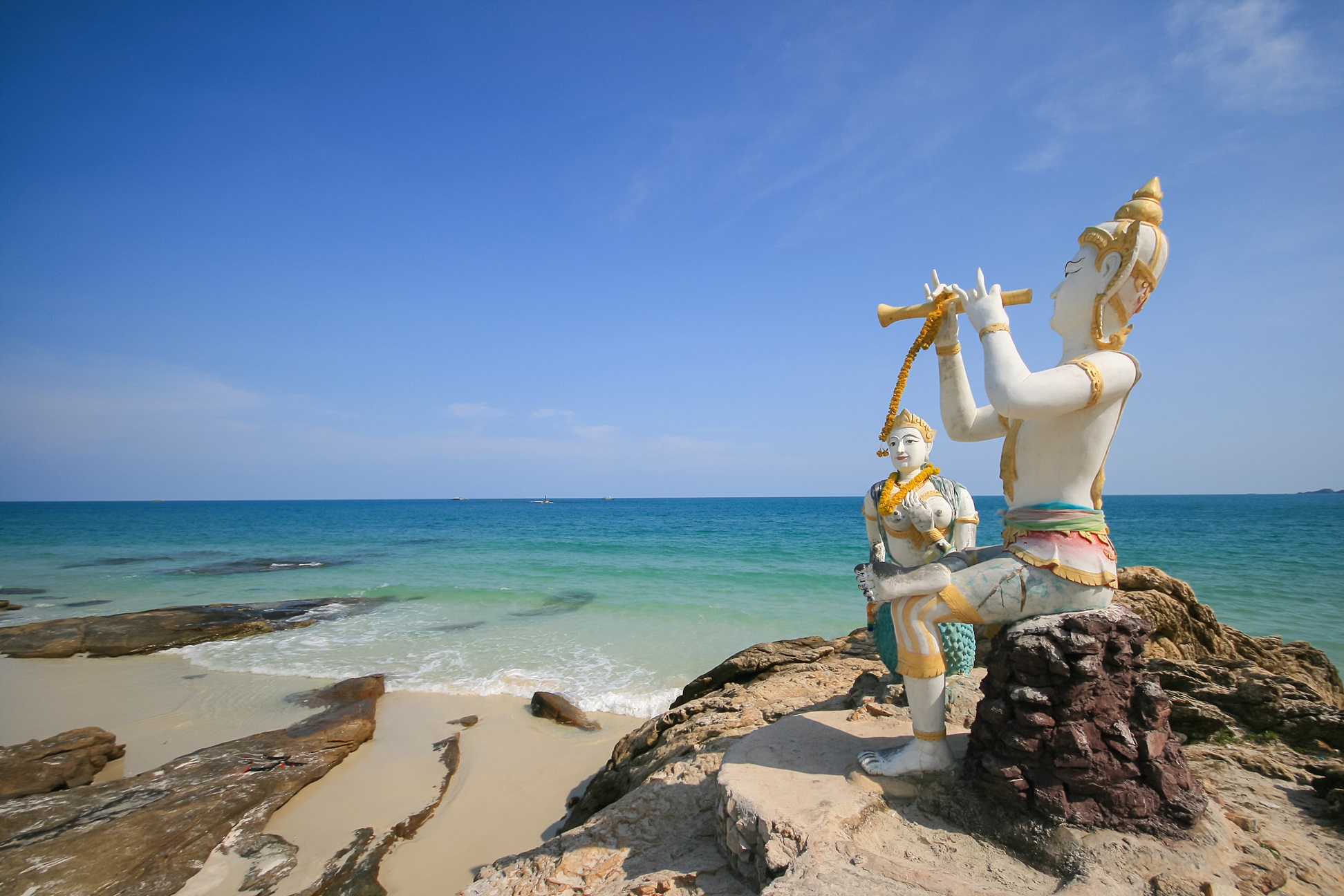 3 สถานที่ท่องเที่ยวยอดฮิตช่วงเทศกาล “เกาะเสม็ด-จันทบุรี-เซี่ยงไฮ้”