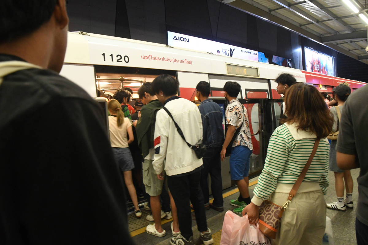 รถไฟฟ้าฟรี ลดฝุ่น PM 2.5 วันที่ 2 ผู้ใช้บริการ 1.55 ล้านคน-เที่ยว