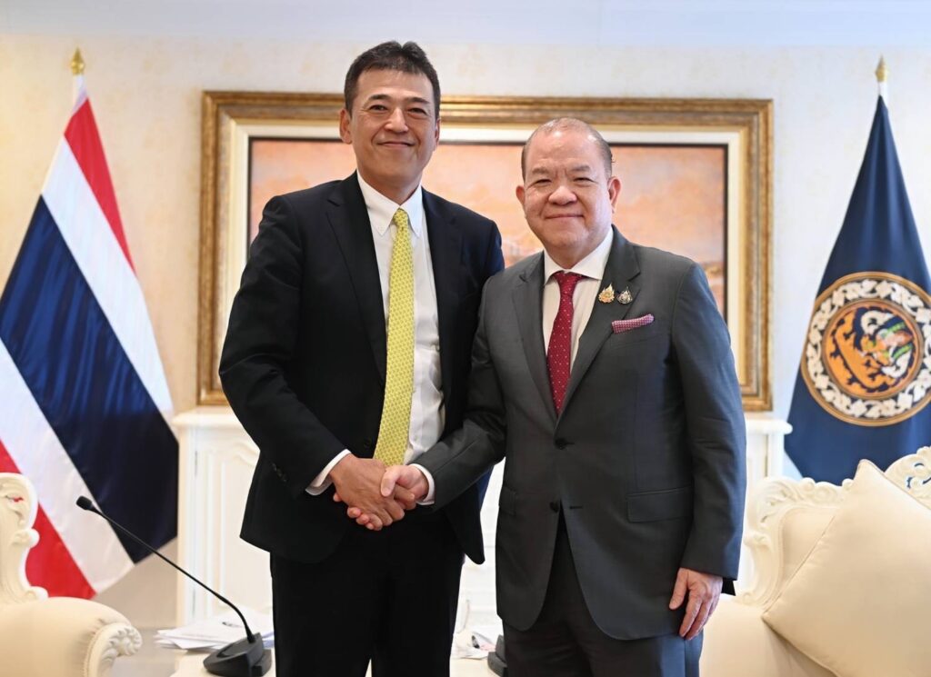 นายพิชัย นริพทะพันธุ์