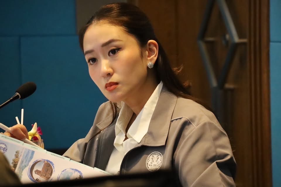 นางสาวแพทองธาร ชินวัตร