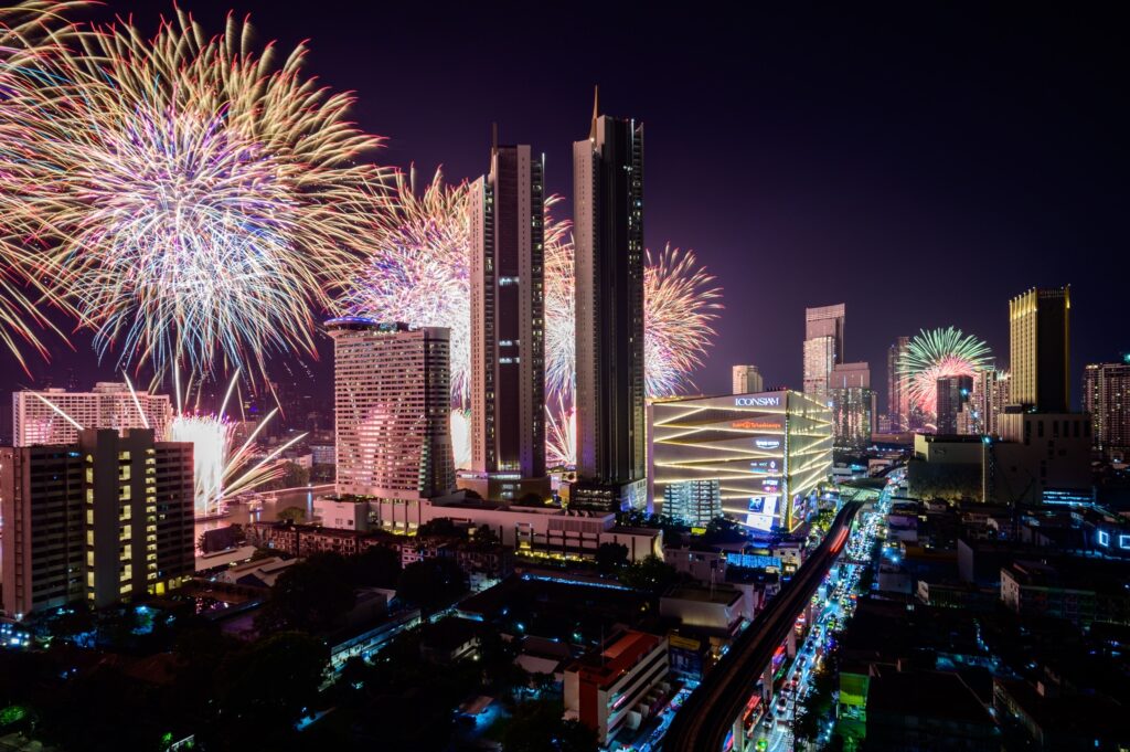เคานต์ดาวน์ 2025 ไอคอนสยาม