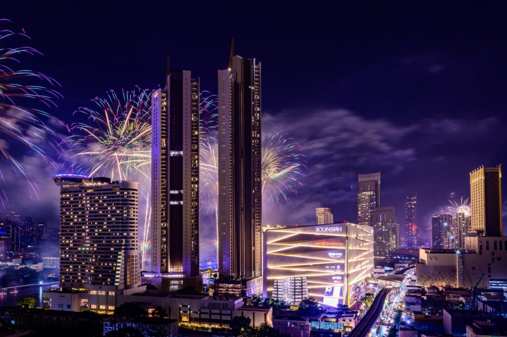 เคานต์ดาวน์ 2025 ไอคอนสยาม