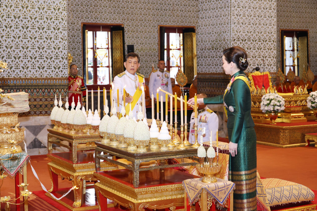 ในหลวง พระราชินี