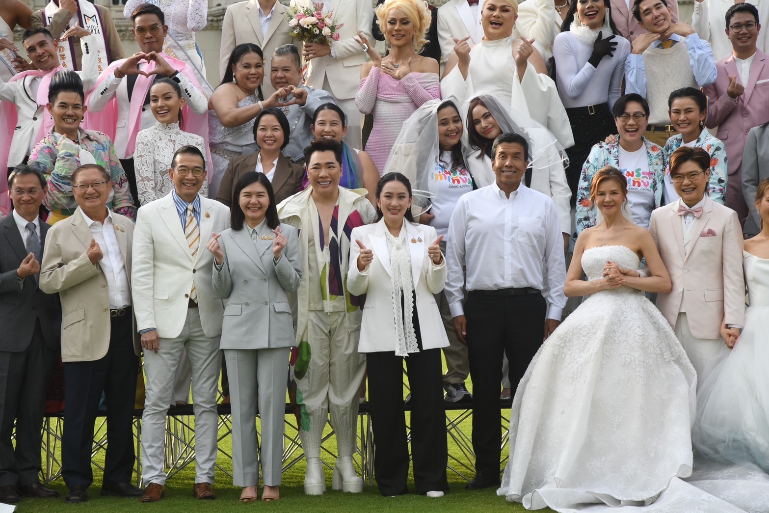 นายกฯ เปิดทำเนียบรับคู่รัก LGBTQ+ มั่นใจวันนี้กฎหมายสมรสเท่าเทียมพร้อมแล้ว