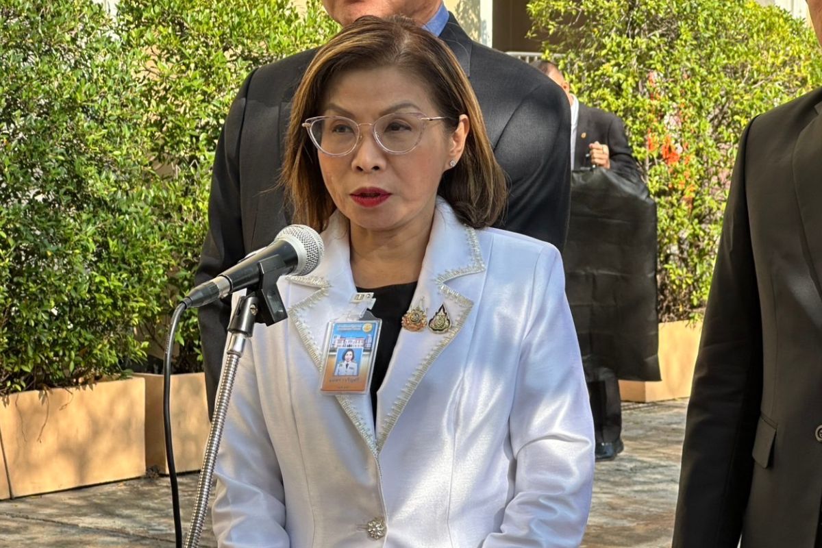 มนพร มั่นใจทุกกระทรวง พร้อมให้ตรวจสอบ หลังฝ่ายค้านลั่นไม่เว้นคน ‘จึงรุ่งเรืองกิจ’