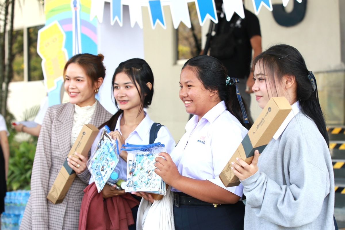 สุวรรณภูมิ จัดกิจกรรมมอบของขวัญ-น้ำดื่ม ต้อนรับวันเด็ก 2568