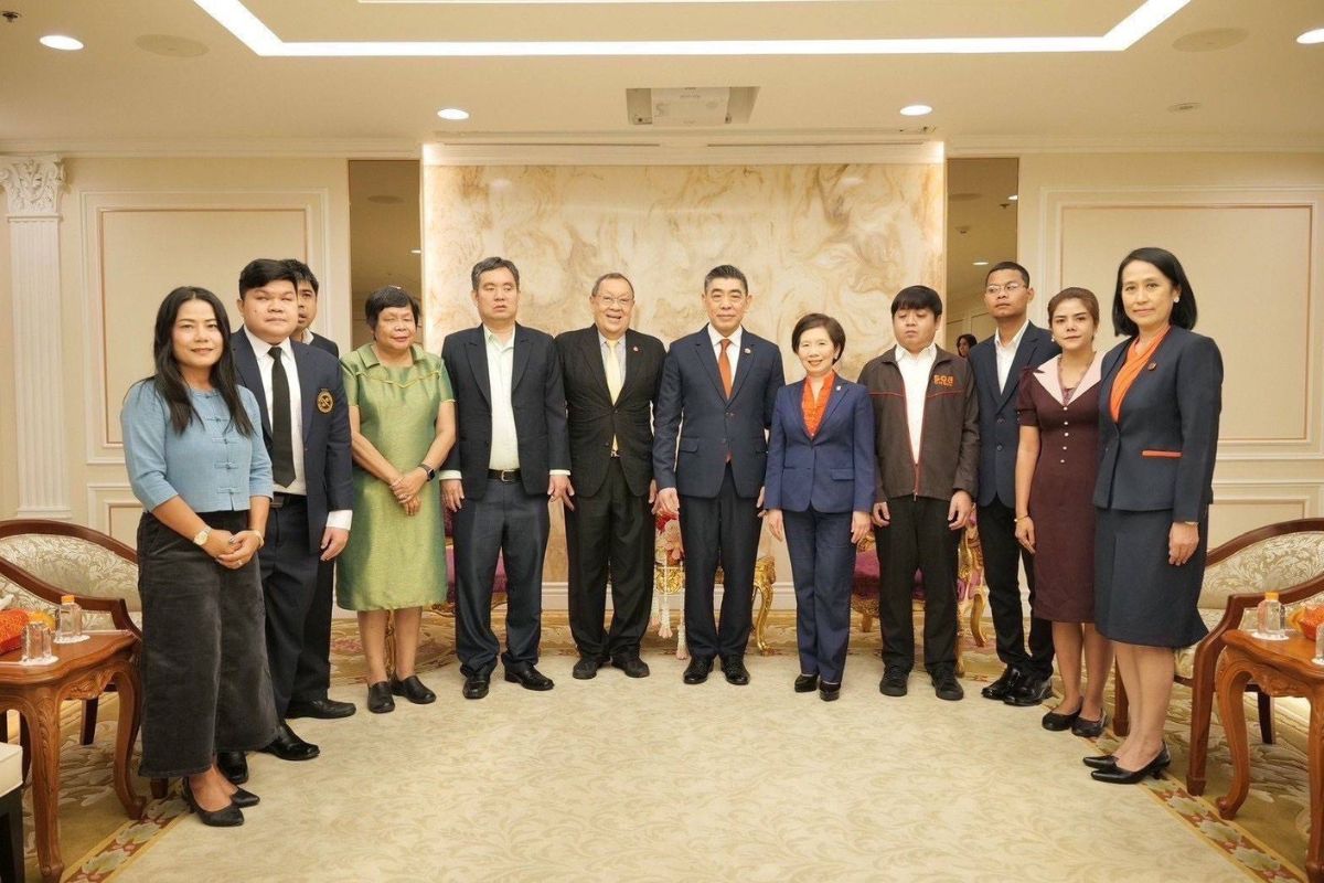 สมาคมคนตาบอดฯ เข้าพบกรรมการผู้จัดการ ธอส. เพื่อแสดงความขอบคุณ