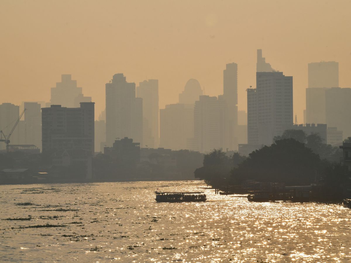 แพทองธาร สั่งเพิ่ม 6 มาตรการเร่งด่วน แก้ปัญหาฝุ่น ใน กทม.ดำเนินคดีคนเผา