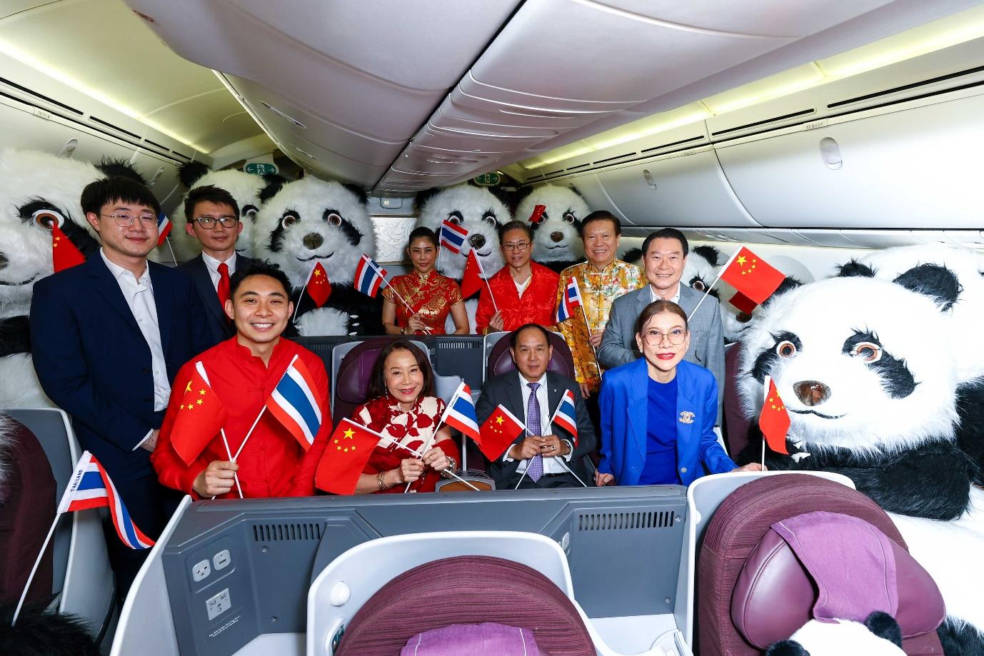 เอ็ม ดิสทริค ฉลองความสัมพันธ์การทูตไทย – จีน ครบ 50 ปี