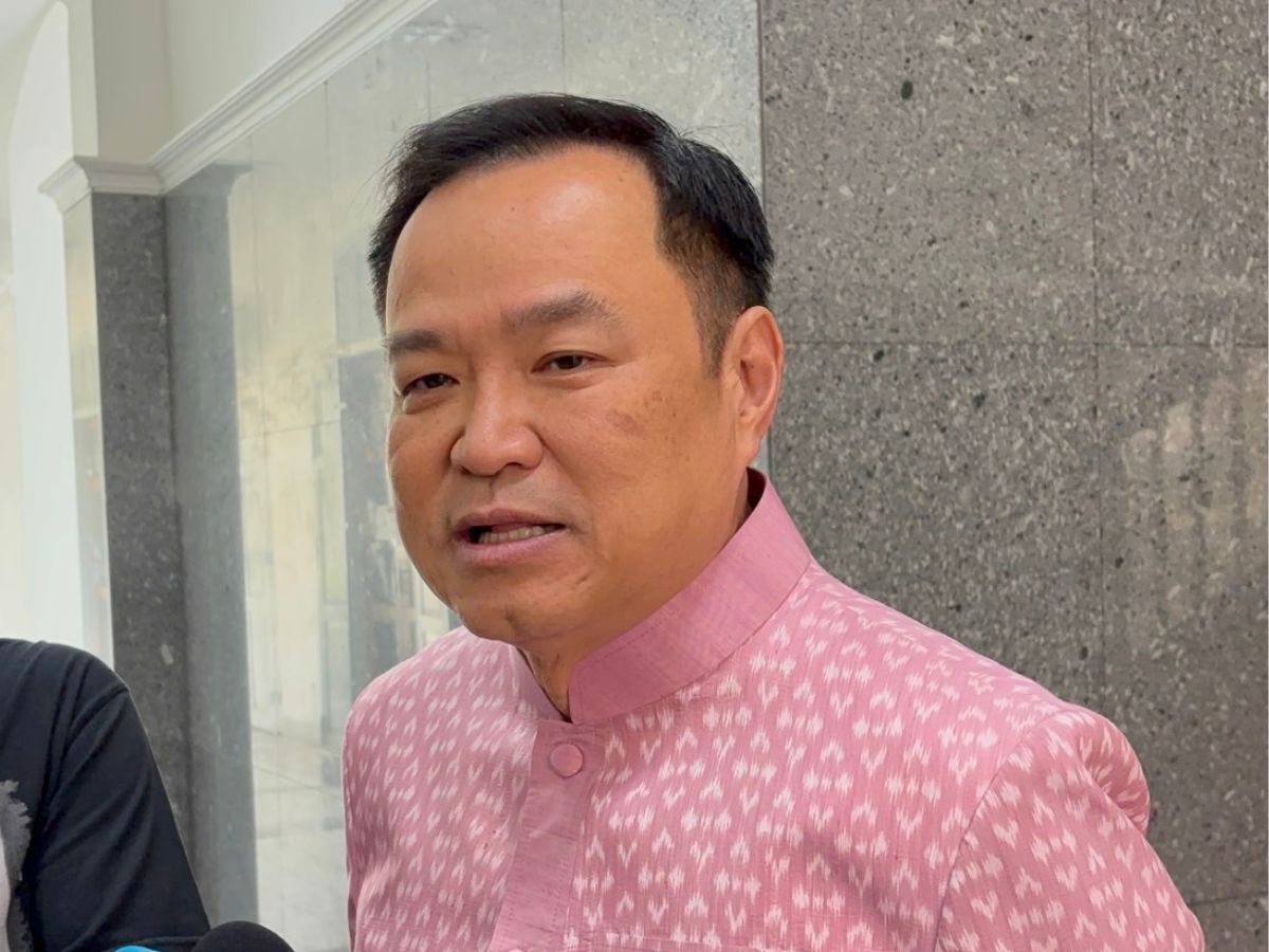 อนุทิน ปัดเอี่ยวปลัดอำเภอ สั่งส่องพรรค ปชน. มองเรื่องปกติคนสำคัญเข้าพื้นที่