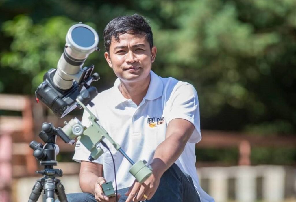 นายธีรยุทธ์ ลอยลิบ หัวหน้าหอดูดาวเฉลิมพระเกียรติ 7 รอบ พระชนมพรรษา สงขลา