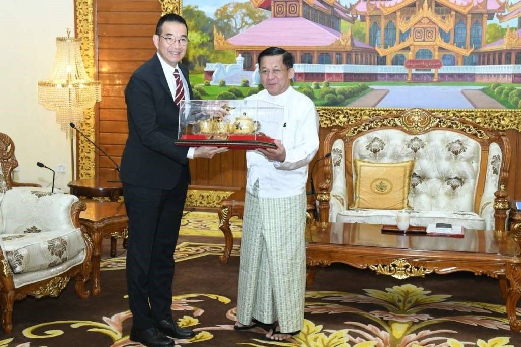 ‘มาริษ’ พร้อมผบ.ทสส. เยือนเมียนมา เยี่ยมคารวะ ‘มิน ออง ลาย’