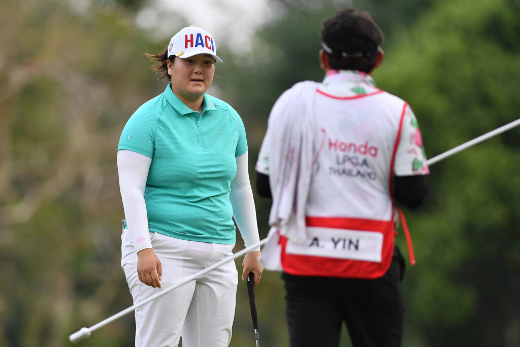 โปรต้อม ศักดิ์ชัย แคดดี้จำเป็น เบื้องหลังแชมป์ Honda LPGA ของ'แองเจิล หยิน'
