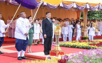 ในหลวง-พระราชินี