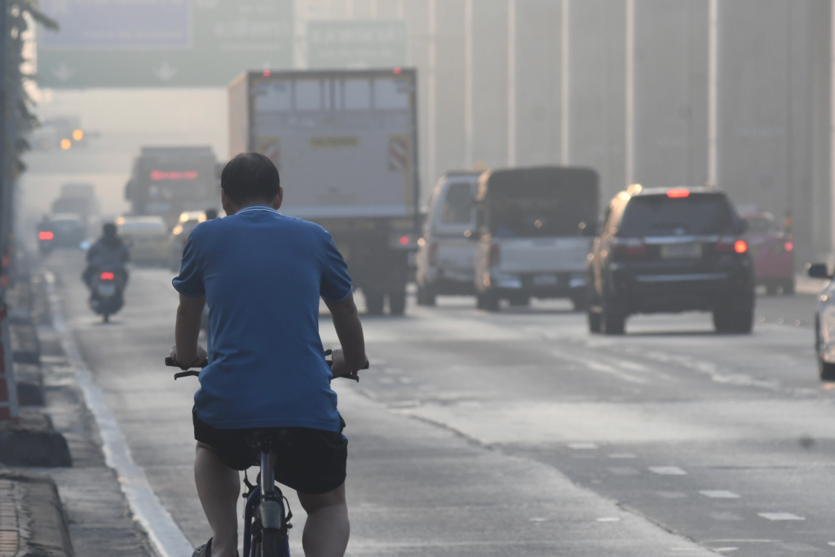 รัฐแก้ฝุ่น PM 2.5 เสียงจากโซเชียลมีเดีย สะท้อนความเห็นอย่างไร ?