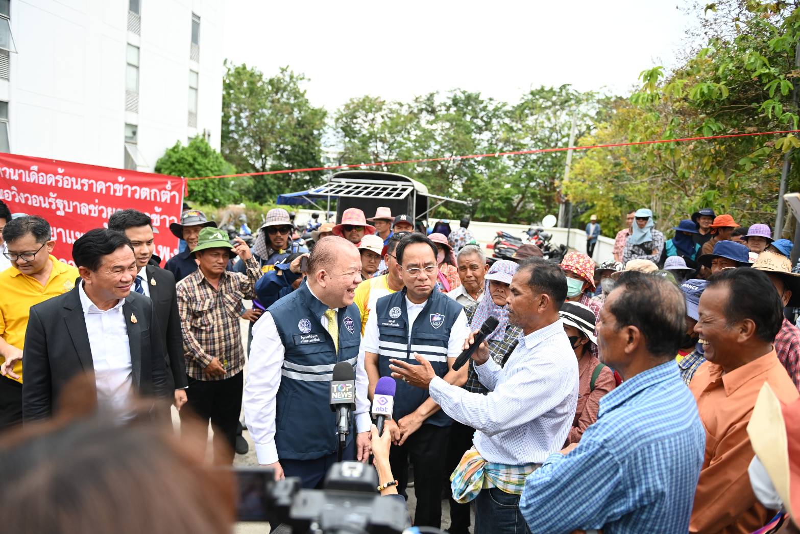 ‘พิชัย’ รับม็อบชาวนา ย้ำรัฐบาลเร่งช่วยเหลือ ชงมาตรการเข้า นบข. วันพุธนี้