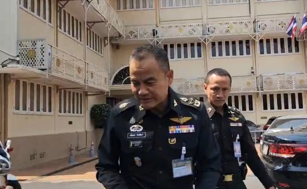ภูมิธรรม นำ ’ผบ.เหล่าทัพ‘ ถกนายกฯ ชี้ปราบแก๊งคอลเซ็นเตอร์ สำเร็จ